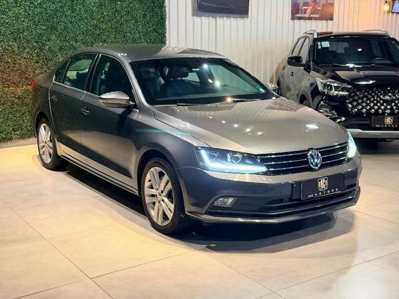 VOLKSWAGEN JETTA 2.0 TSI HIGHLINE 211CV GASOLINA 4P TIPTRONIC VOLKSWAGEN JETTA 2.0 TSI HIGHLINE 211CV GASOLINA 4P TIPTRONIC
